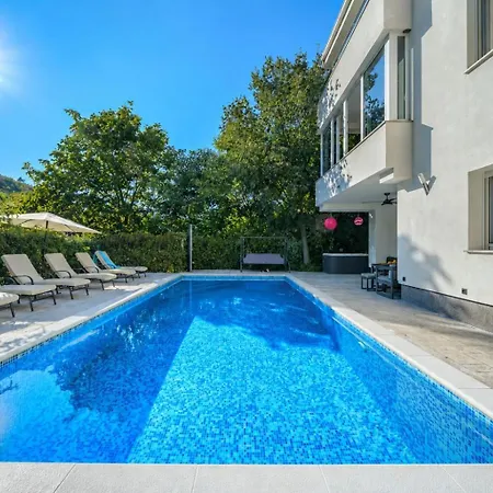 Zara, Heated Pool, Jacuzzi, Sauna, 8 Guests Dom wakacyjny