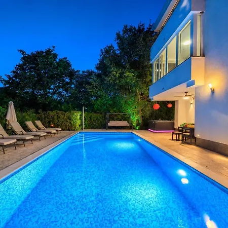 Zara, Heated Pool, Jacuzzi, Sauna, 8 Guests Dom wakacyjny *