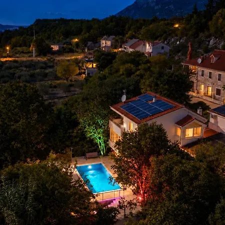Zara, Heated Pool, Jacuzzi, Sauna, 8 Guests Dom wakacyjny Kučiće